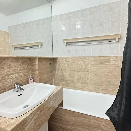 Apartment Joli 3 Pieces 40m2. 2 Chambres. *